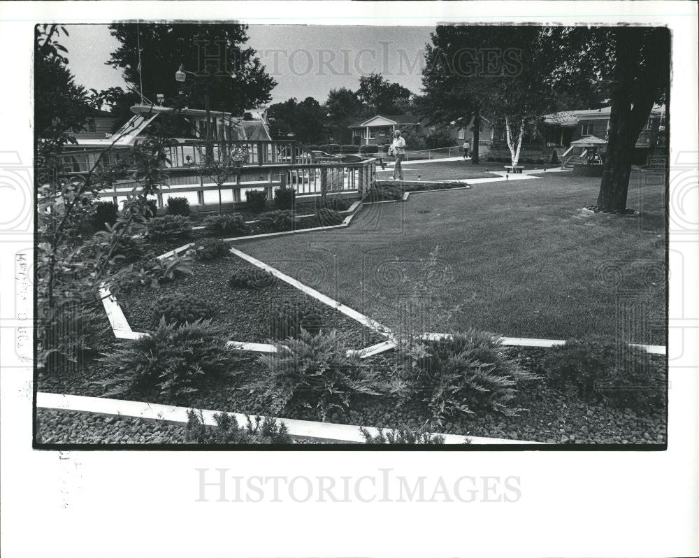 1982 Press Photo charles hall landscape - Historic Images
