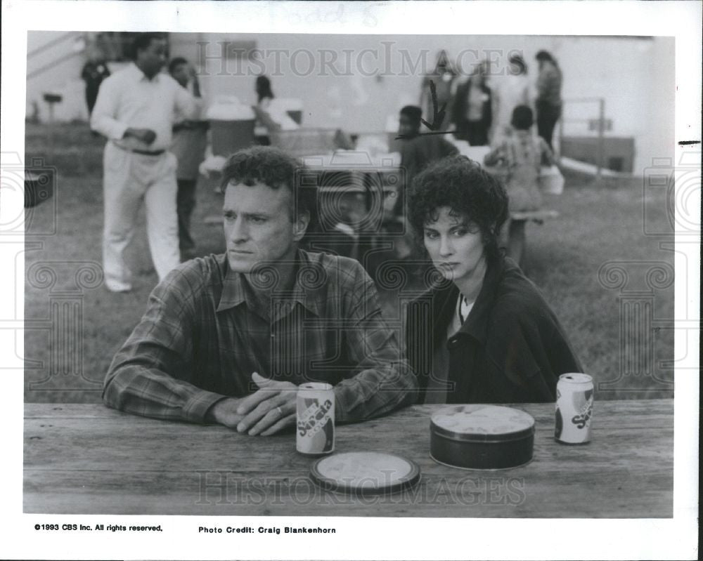 1993 Press Photo Kevin Dobson Veronica Hamel Dodds CBS - Historic Images