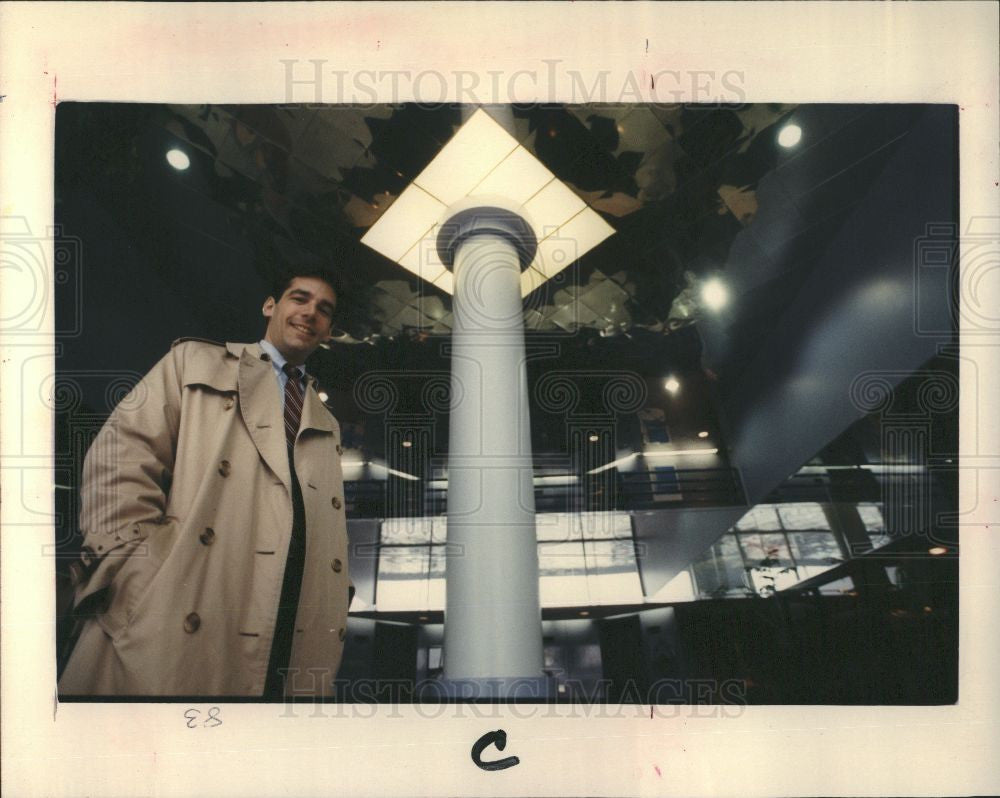 1993 Press Photo Parliament Co. VP John Hamburger - Historic Images