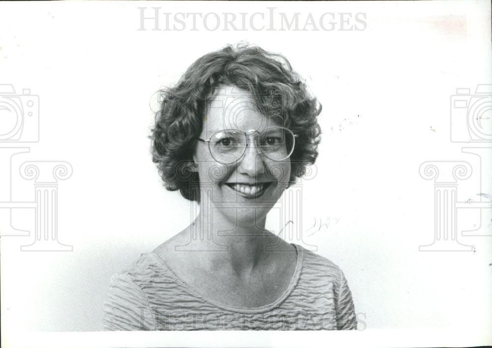 1993 Press Photo susan hall-balduf critic - Historic Images
