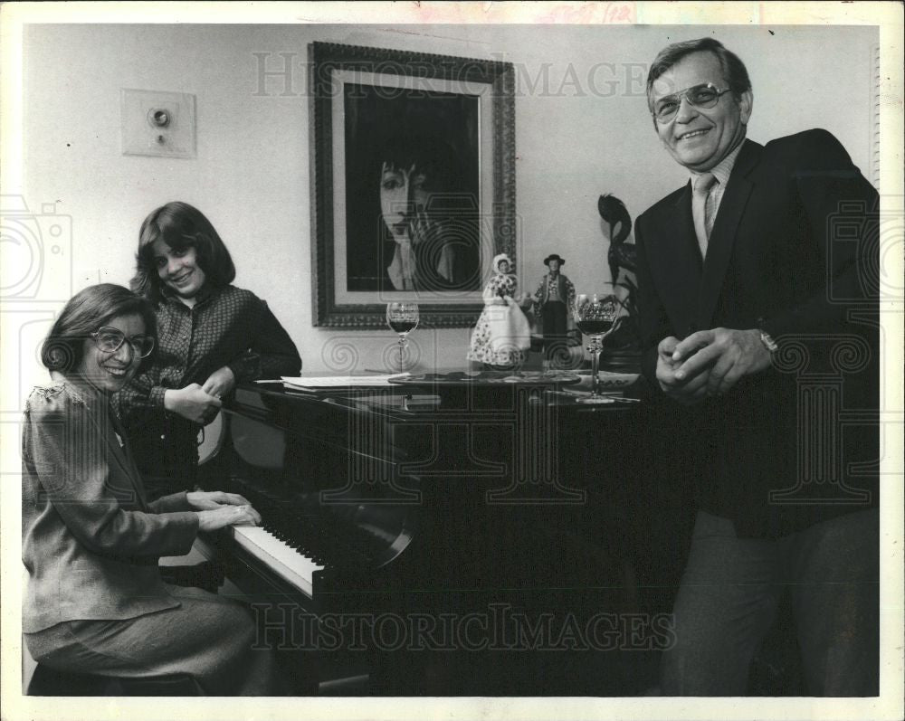 1983 Press Photo James Bannon Detroits Executive Deput - Historic Images