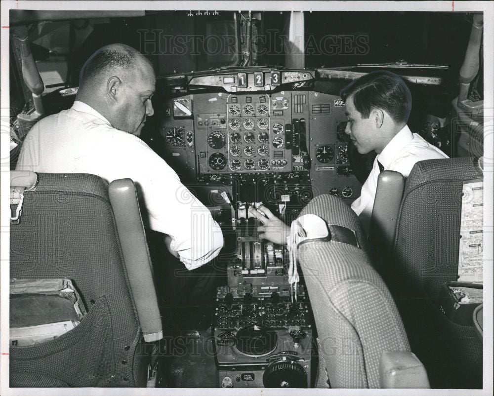 1969 Press Photo Tony Ball British television executive - Historic Images
