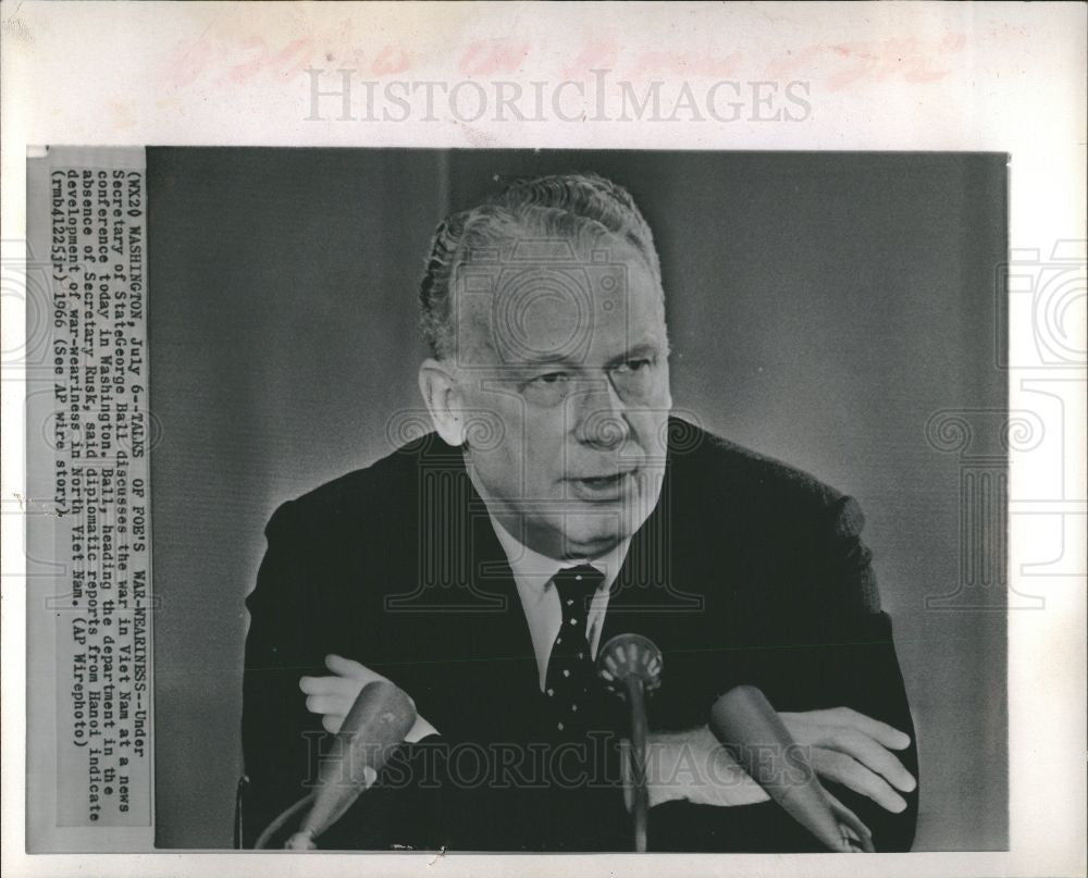 1966 Press Photo George Wildman Ball American Diplomat - Historic Images