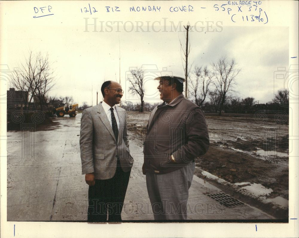 1981 Press Photo contractors - Historic Images