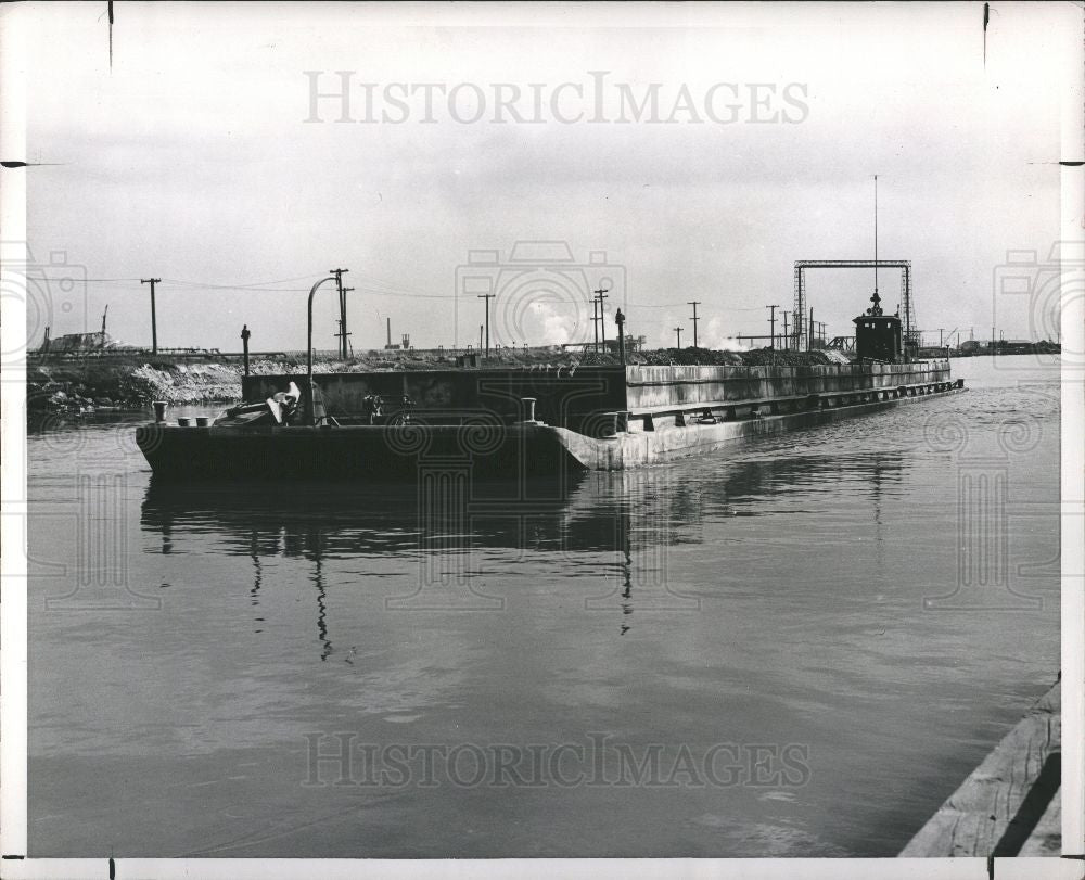1954 Press Photo Becker Towing Tug Boat Peerless Cement - Historic Images