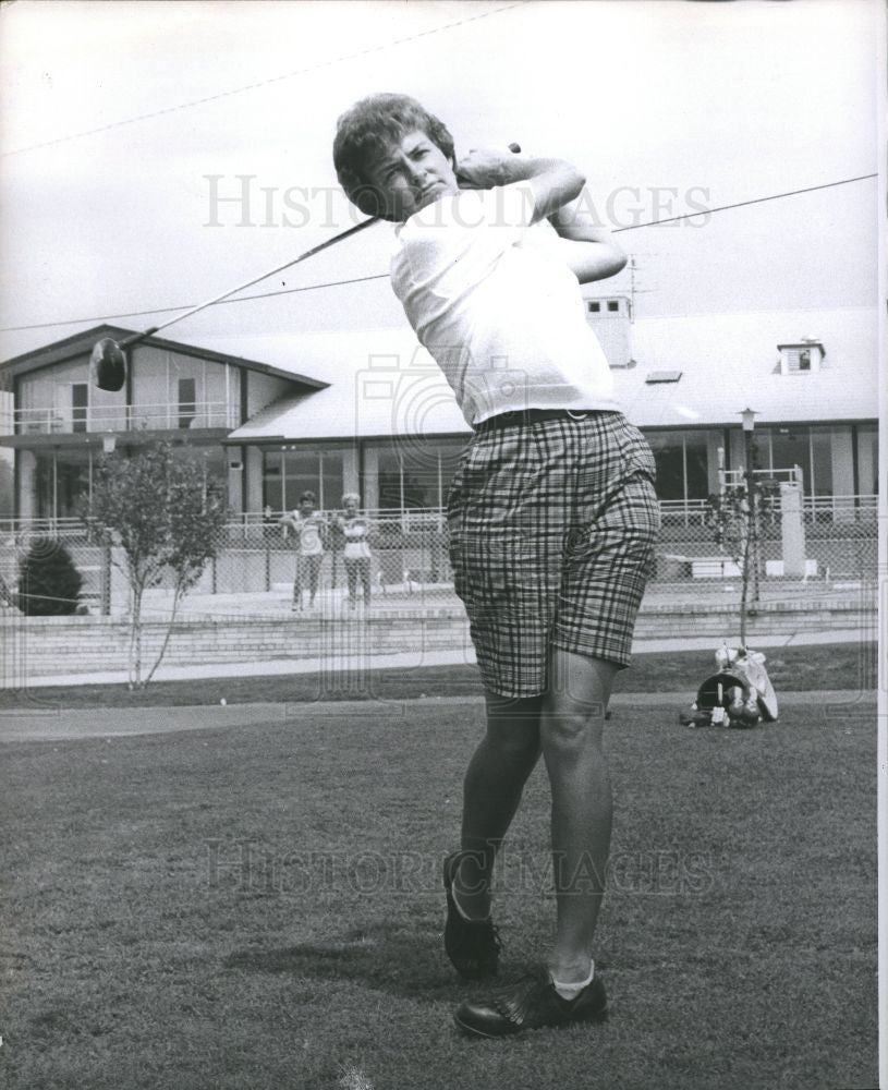 1963 Press Photo Betsy Rawls LPGA Golf Golfer Course - Historic Images
