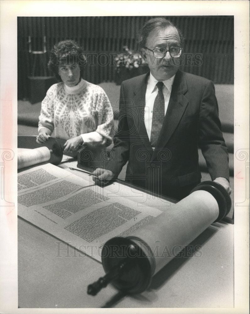 1988 Press Photo Dottie Wagner, Rabbi Irwin Groner - Historic Images