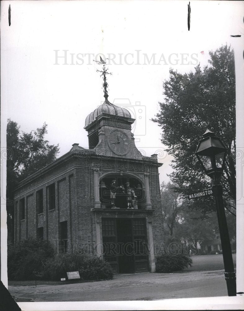 1958 Press Photo steeple, figures, washington street - Historic Images