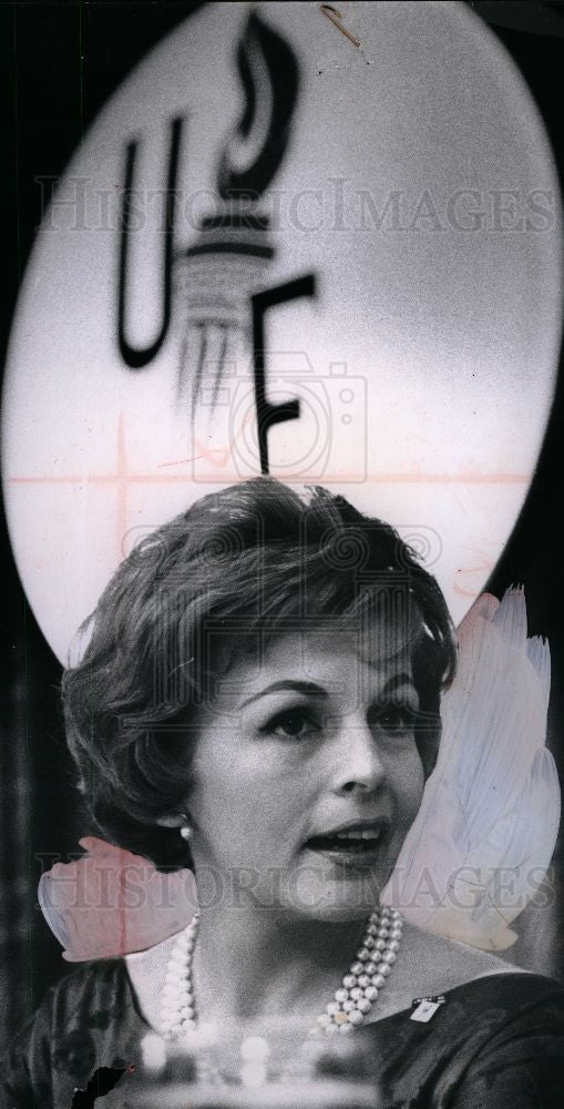 1967 Press Photo Dorothy Collins - Historic Images