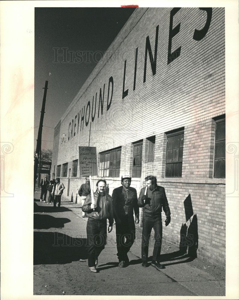 1987 Press Photo GREYHOUND DEMONSTRATION & PROTEST - Historic Images