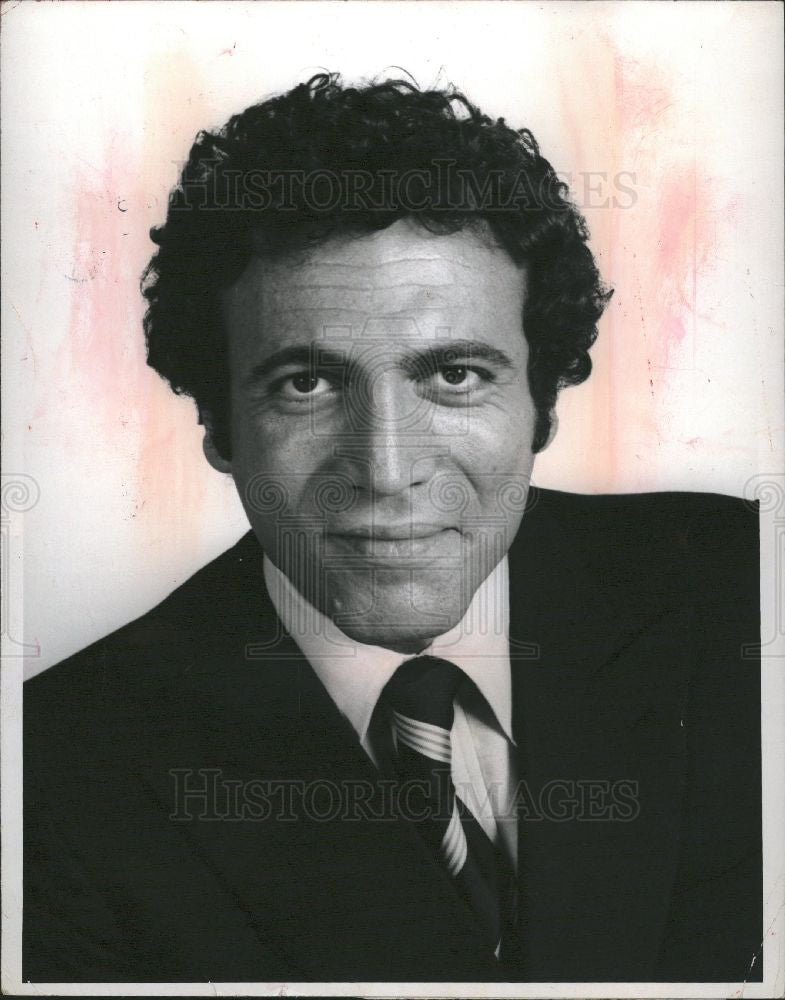 1974 Press Photo David Groh actor Joe Gerard on Rhoda - Historic Images