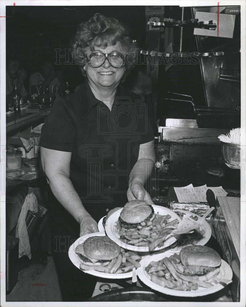 1977 Press Photo hamburger - Historic Images