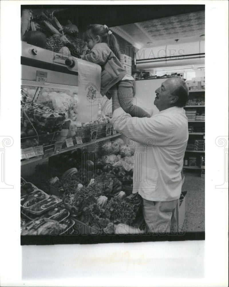 1991 Press Photo Al Chiarelli  granddaughter Lindsey - Historic Images