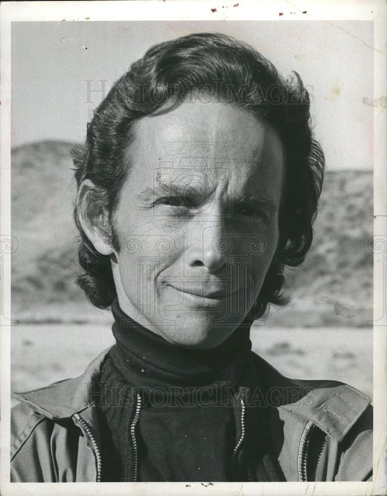 1975 Press Photo Joel Grey actor - Historic Images