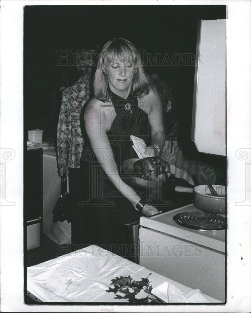 1976 Press Photo American food critic Gail Greene - Historic Images