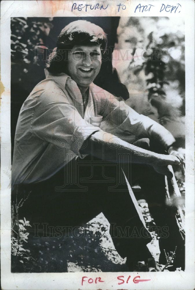 1975 Press Photo Bob Greene Columnist Chicago Tribune - Historic Images