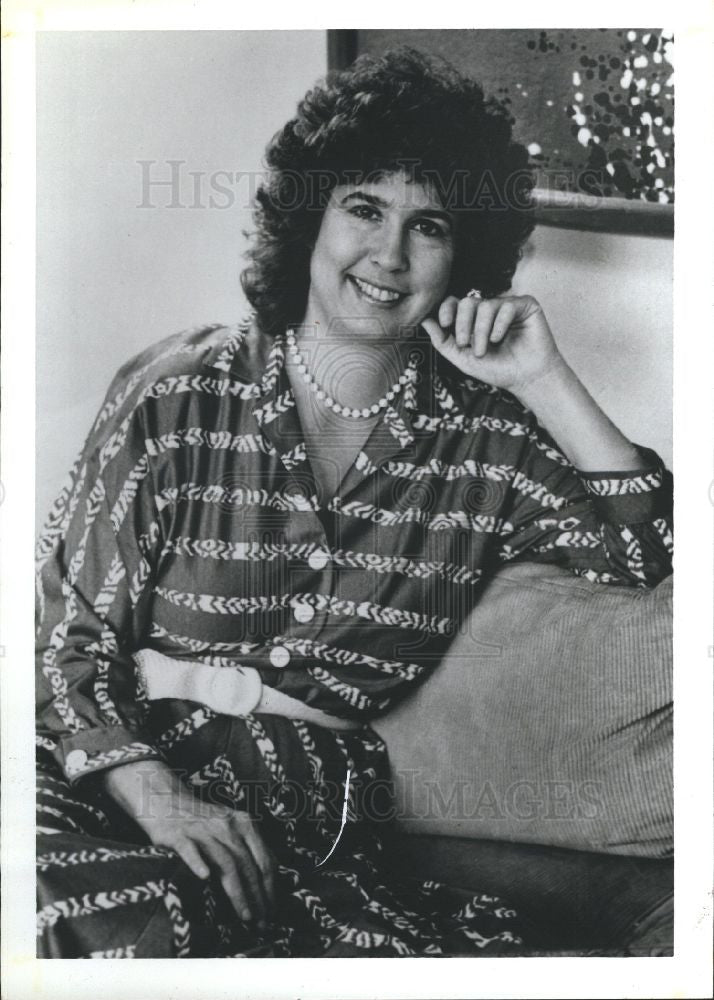 1990 Press Photo Auburn Hills writer Juila Grice - Historic Images
