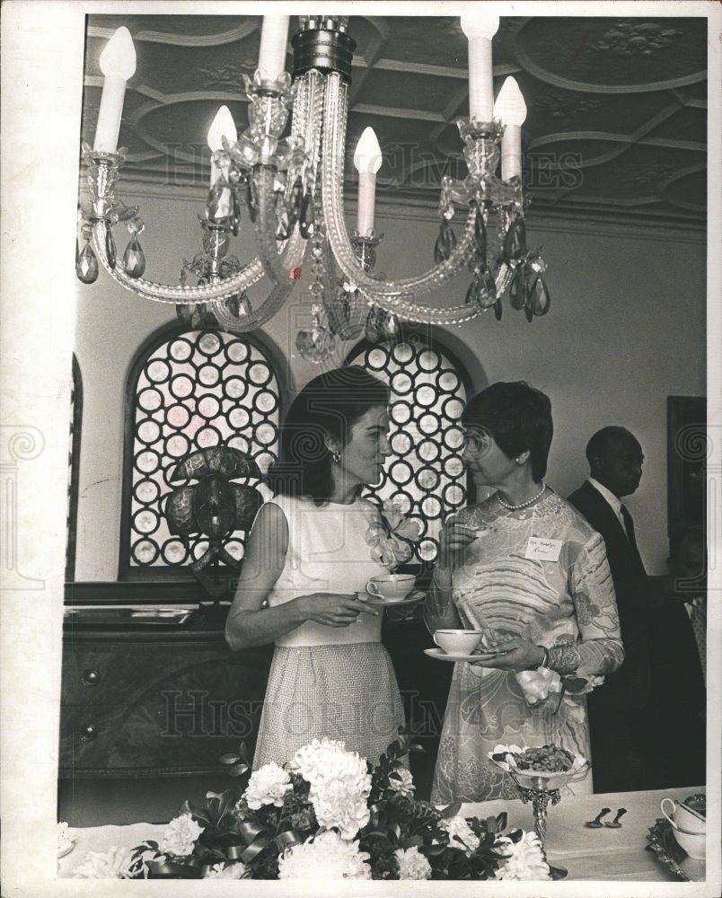 1970 Press Photo MRS ROMAN GRIBBS  AND MRS STANLEY ROSE - Historic Images