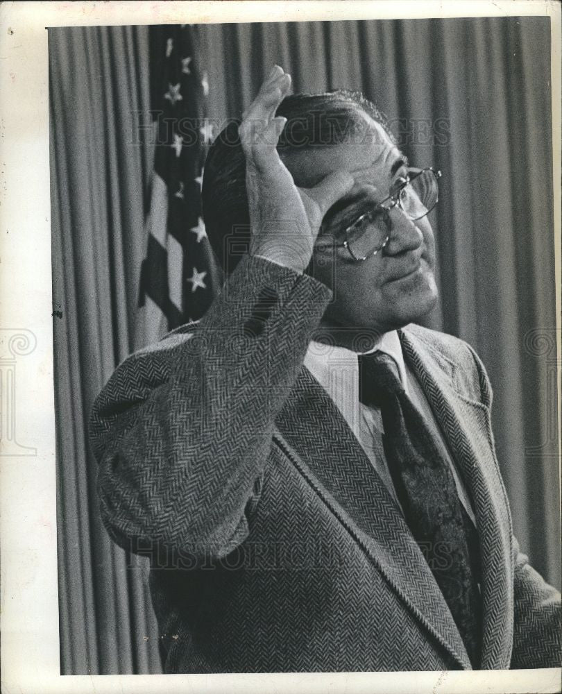 1972 Press Photo Roman S. Gribbs Detroit Mayor - Historic Images