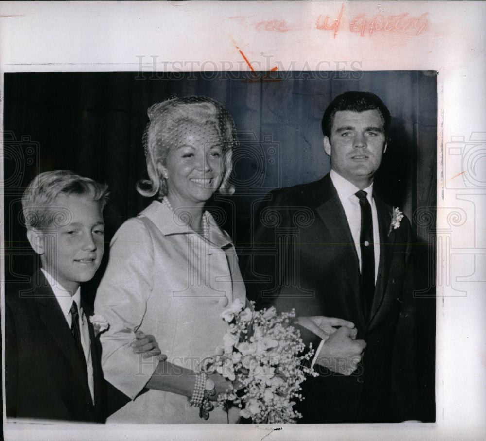 1965 Press Photo GREGG DONGES SON AND JOHN FRANCIS - Historic Images