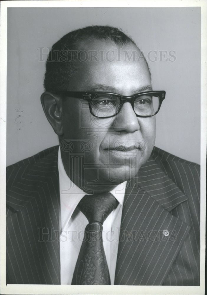 1983 Press Photo Walter Greene Director - Historic Images