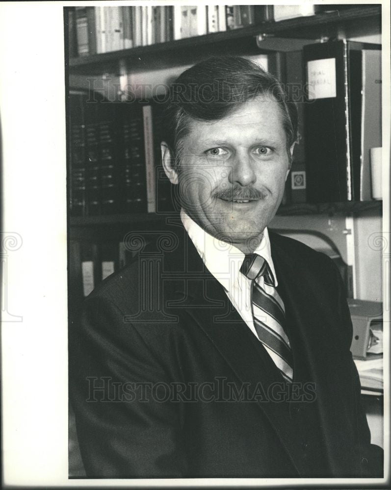 1984 Press Photo Kalamazoo County James Gregart - Historic Images
