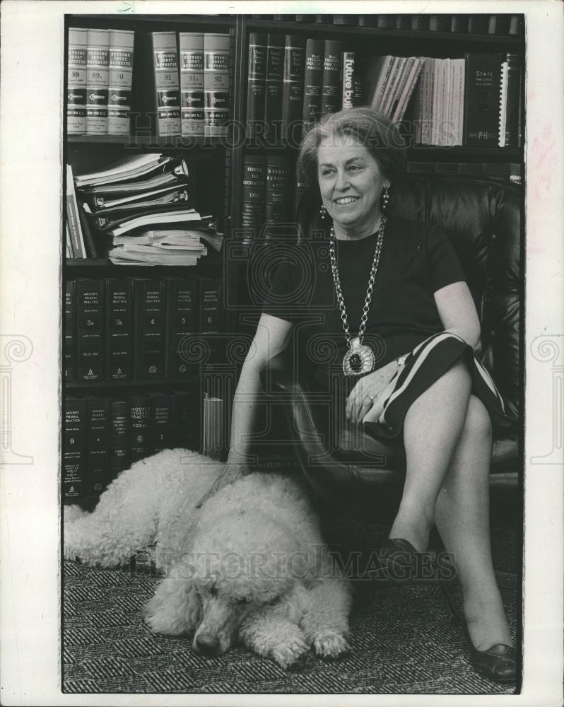 1975 Press Photo Griffiths Lawyer Politician - Historic Images