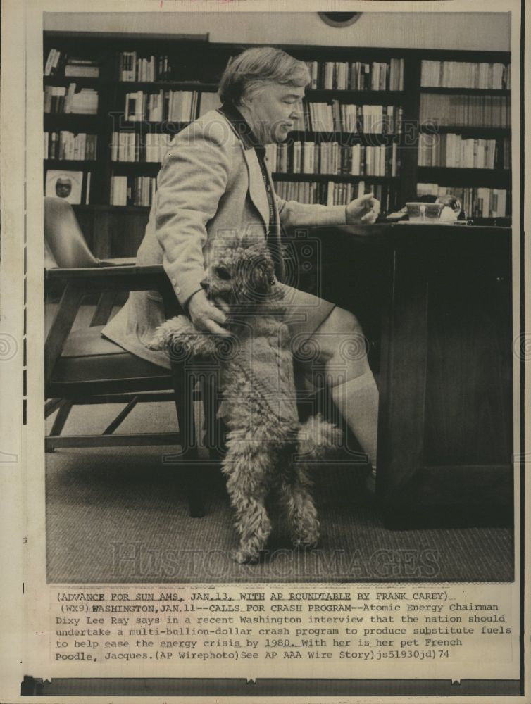 1974 Press Photo Atomic Energy Chairman Dixy Lee Ray - Historic Images