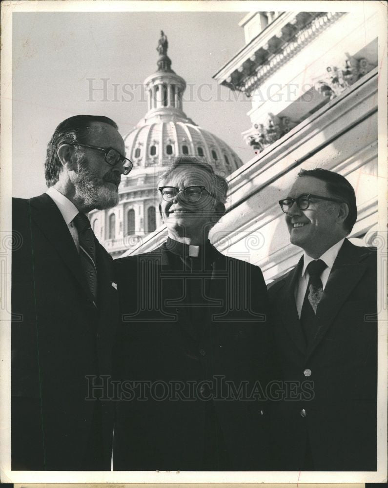 1971 Press Photo Robert P. Griffin senators Washington - Historic Images