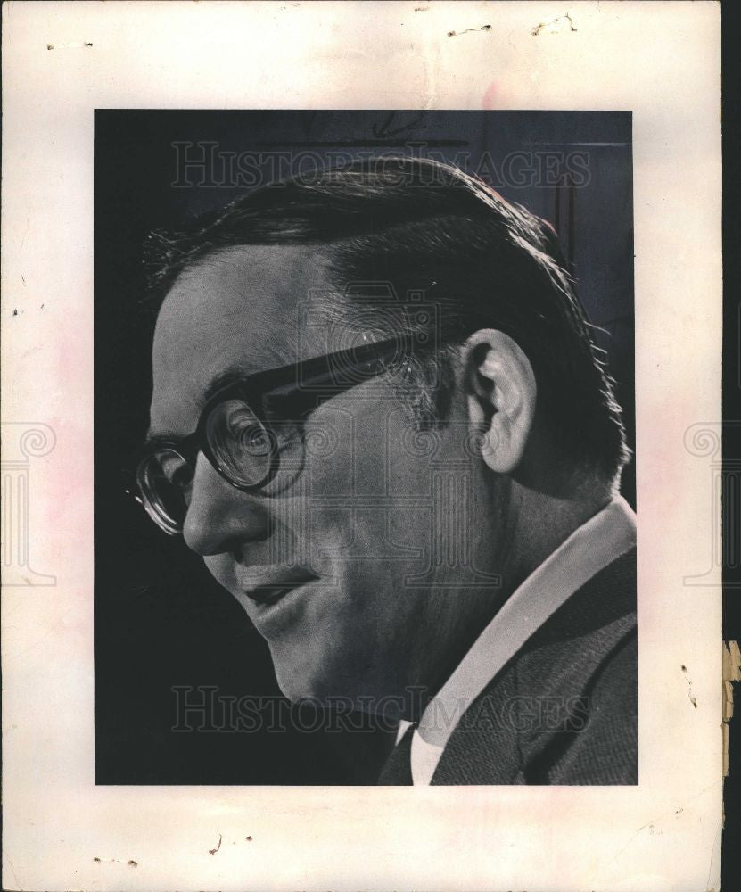 1975 Press Photo Sen. Robert P. Griffin of Michigan - Historic Images