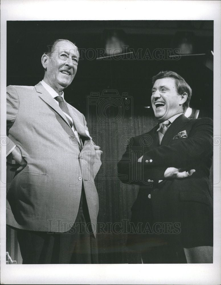 1969 Press Photo ARTHUR TREACHER  MERV GRIFFIN - Historic Images
