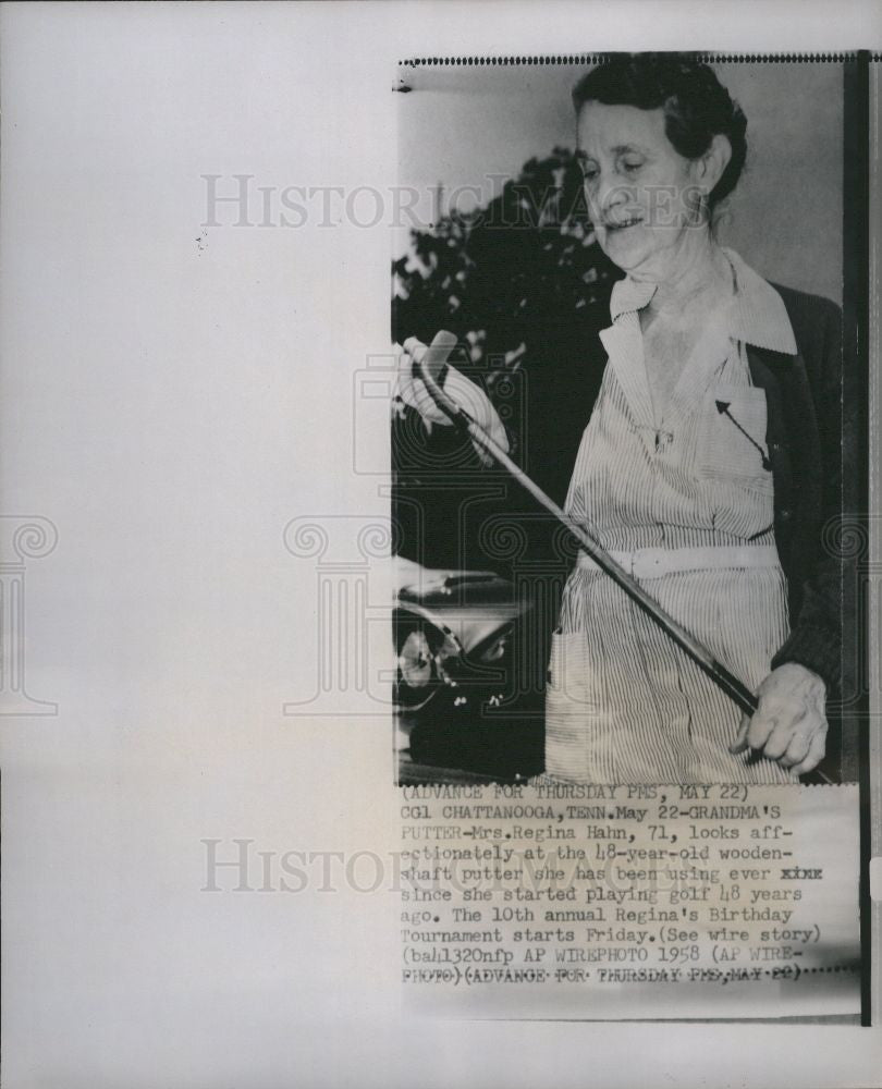 1958 Press Photo Mrs. Regina Hahn golf - Historic Images