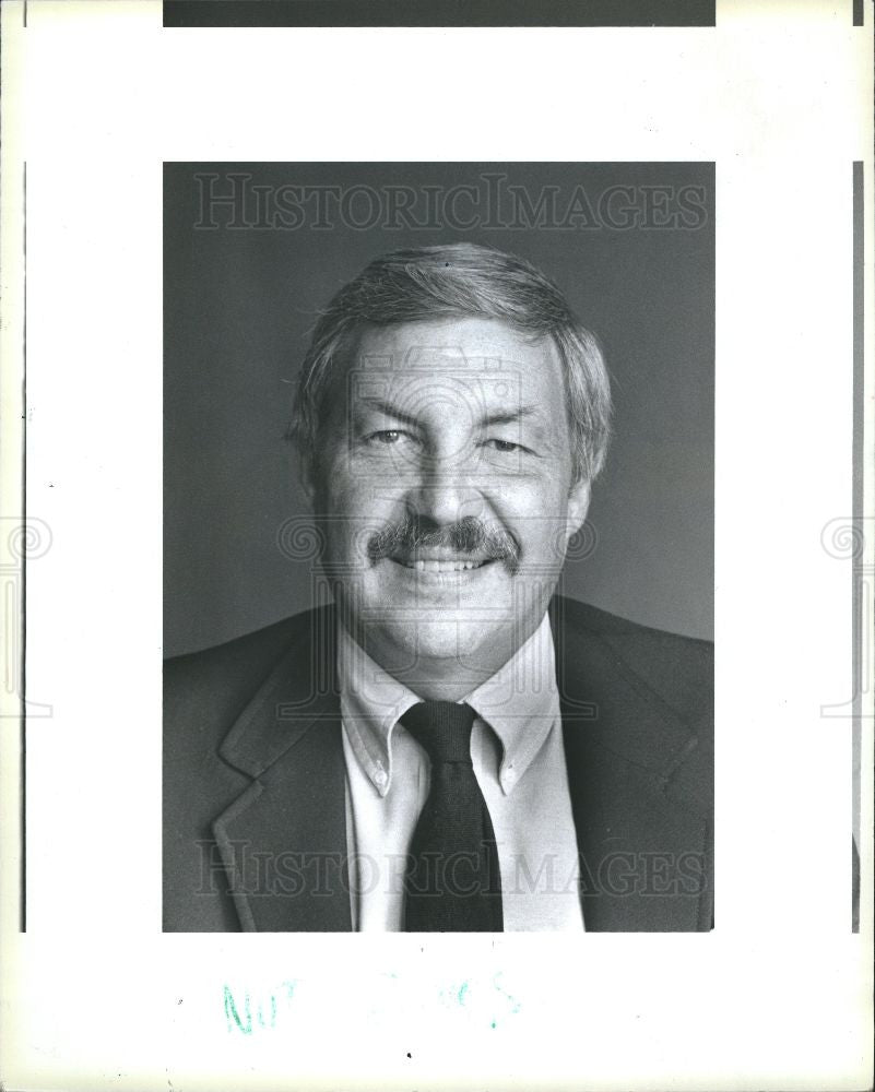 1986 Press Photo Larry Hahn Writer Bob Talbert - Historic Images