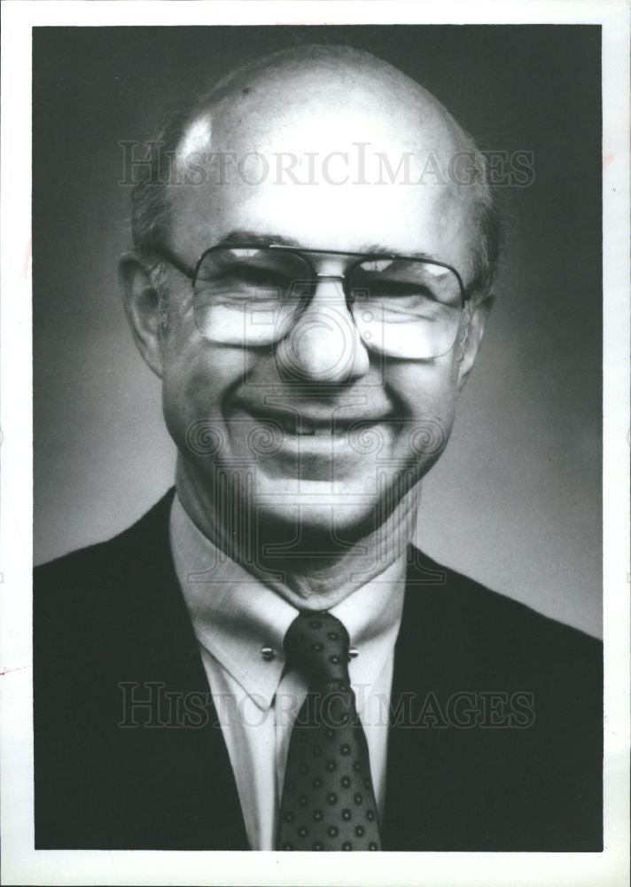 1987 Press Photo Robert W. Hague - Historic Images