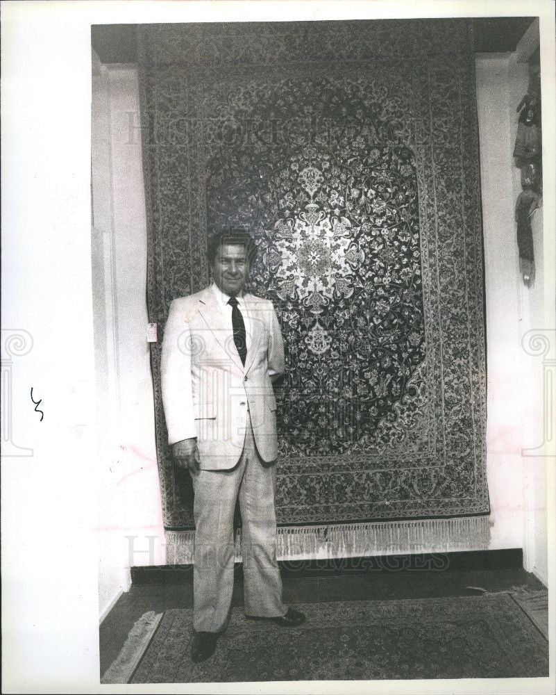 1980 Press Photo Hagopian Persia rug $14,400 - Historic Images