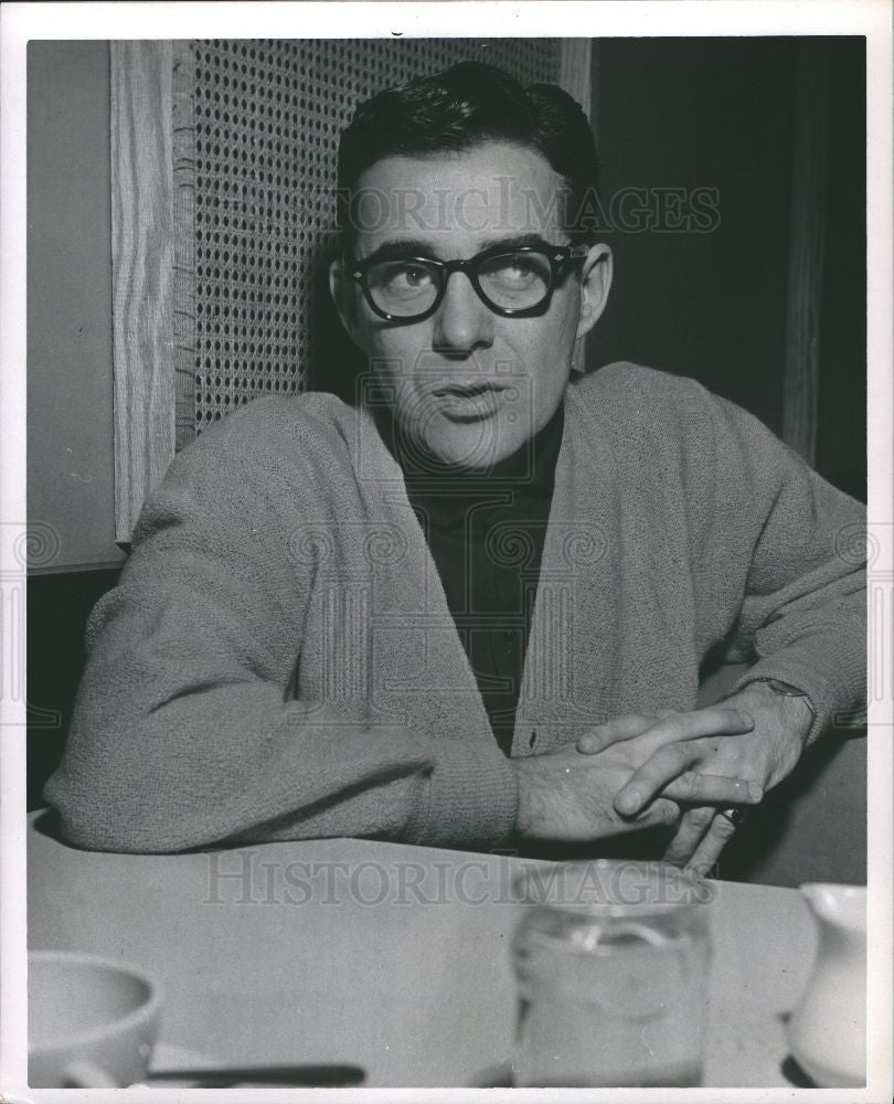1961 Press Photo Pat Harrington Jr Actor Voice Stage TV - Historic Images