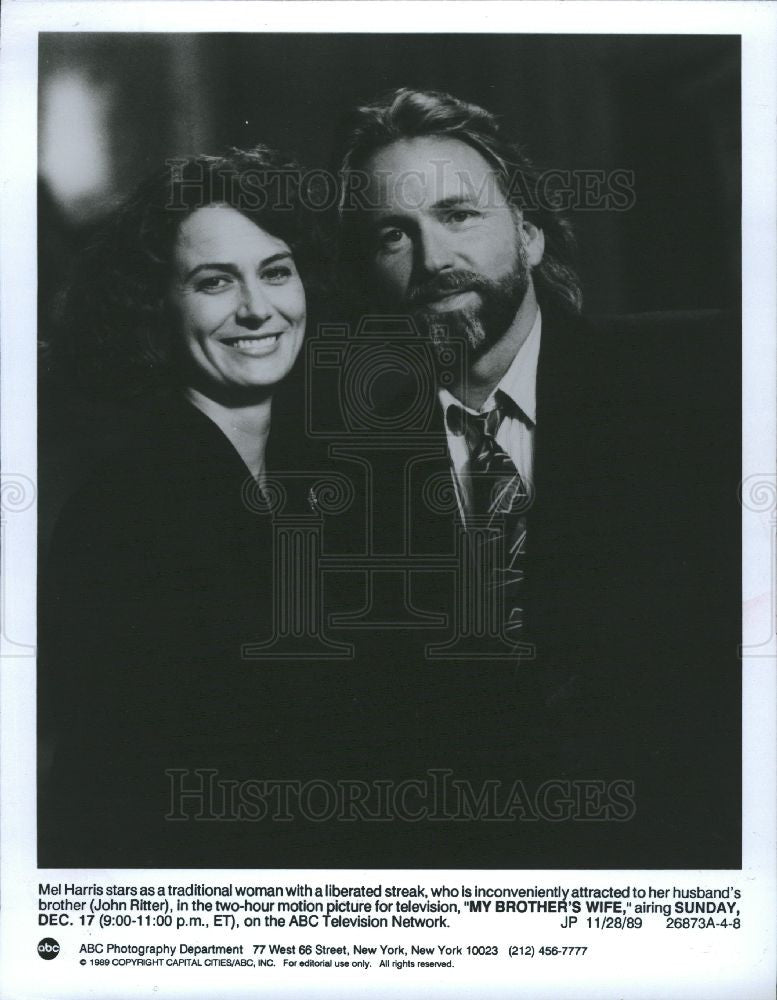 1990 Press Photo Mel Harris Jon Ritter Actress Actor - Historic Images