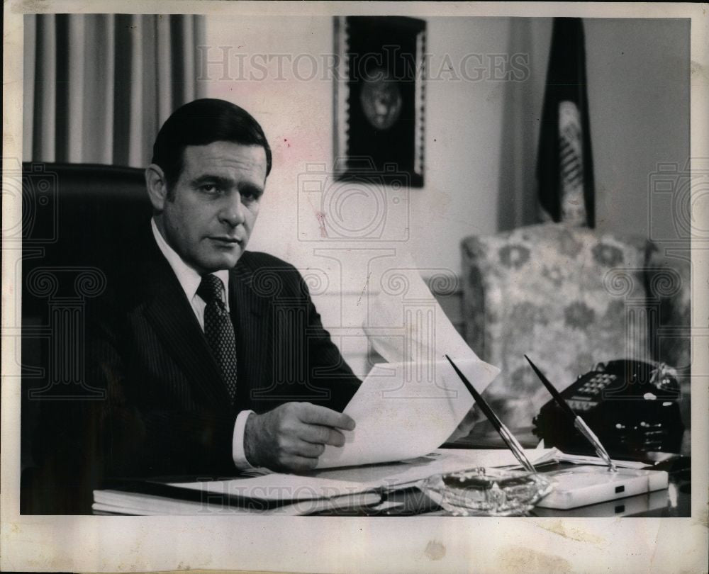 1974 Press Photo JAMES J NEEDHAM ,CHAIRMAN AND CEO, - Historic Images