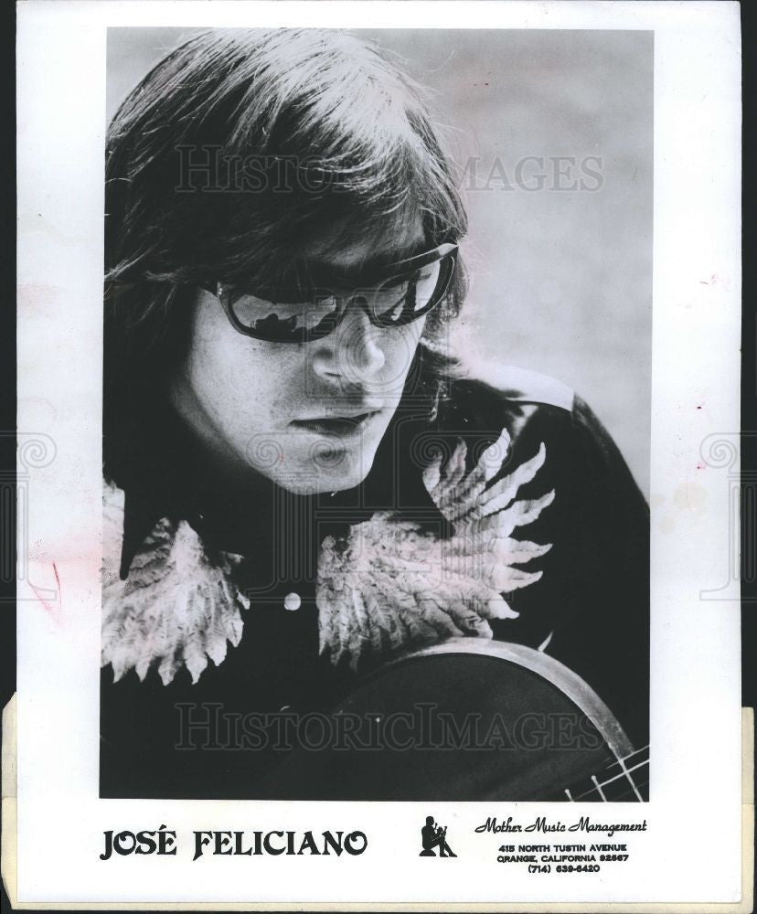 1975 Press Photo Jose Feliciano singer - Historic Images