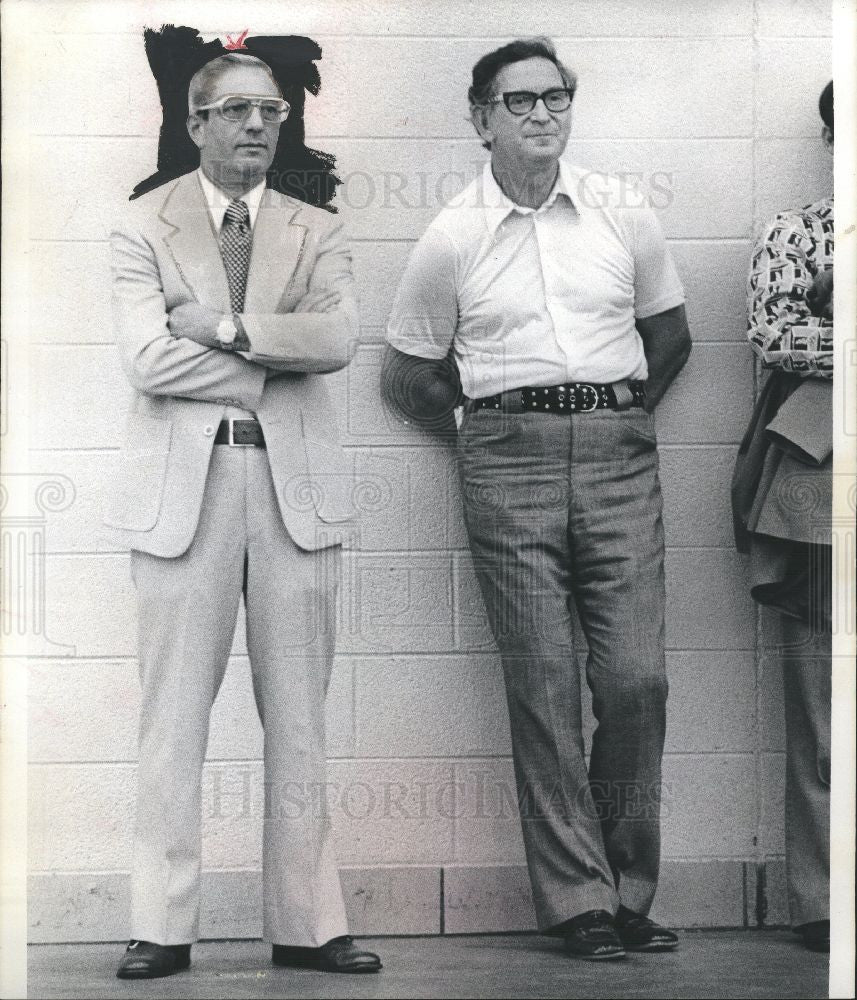 1974 Press Photo Oscar Feldman Piston lawyer named GM - Historic Images