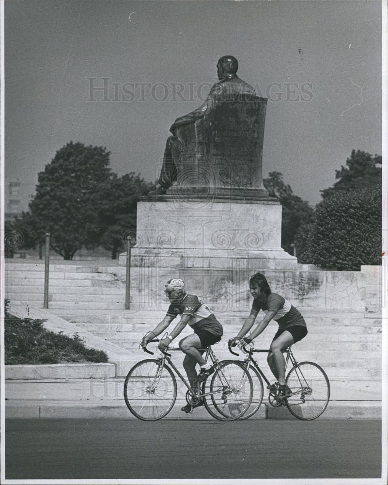 1977 Press Photo Nick Feldman - Historic Images