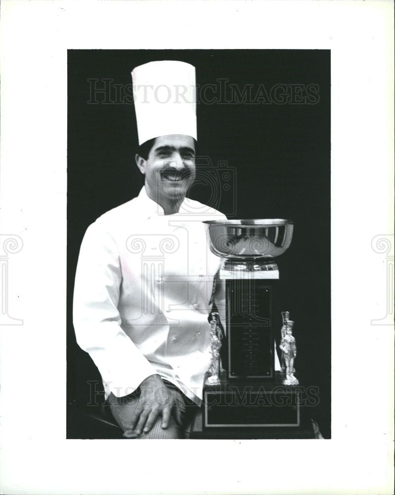 1990 Press Photo Mario etemad - Historic Images