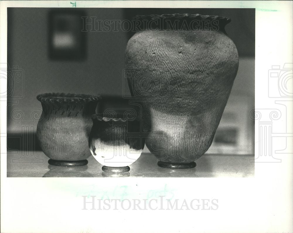 1987 Press Photo Ettawageshiks Pottery - Historic Images