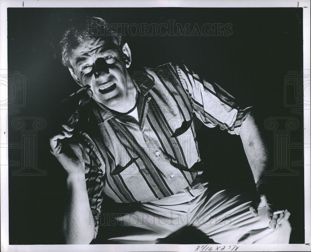 1961 Press Photo Man, glasses, cigarette - Historic Images