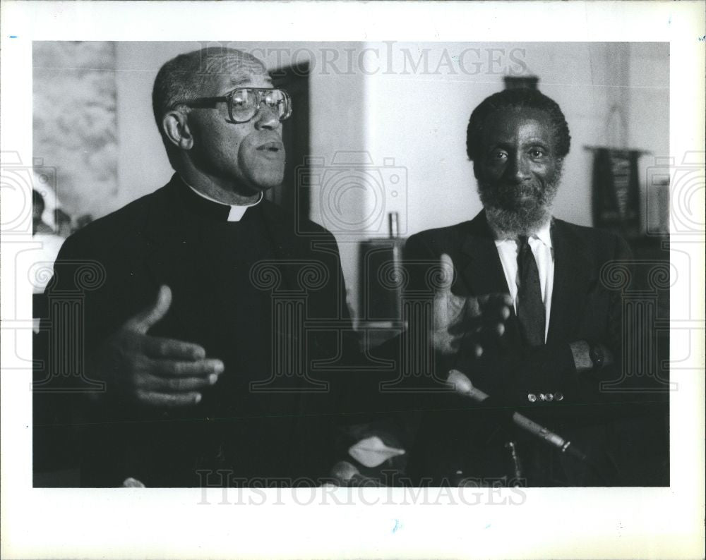 1989 Press Photo DICK GREGORY Antioch Baptist Church - Historic Images