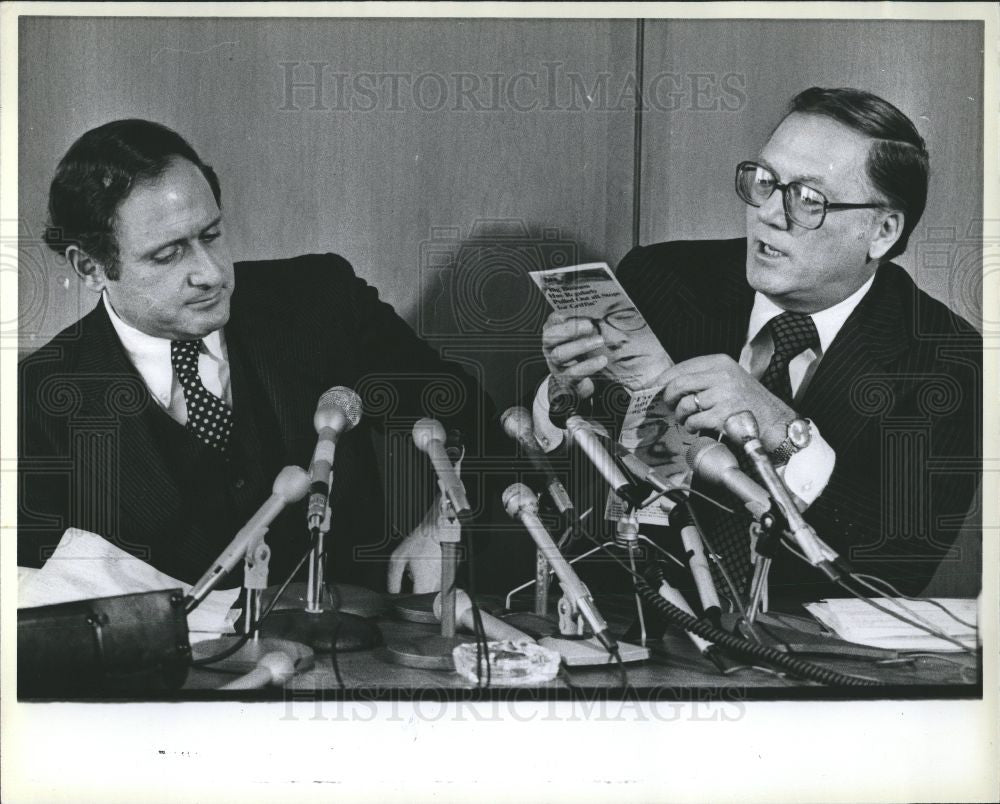 1978 Press Photo senator Robert Griffin Lewis Carl - Historic Images