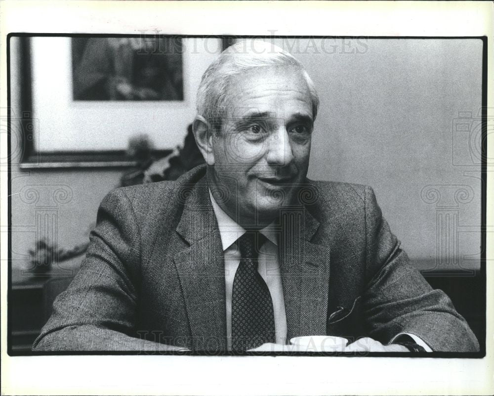 1986 Press Photo OSCAR FELDMAN, co-owner of PISTONS - Historic Images