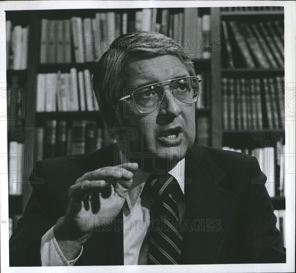 1976 Press Photo Marvin Esch Detroit Politician - Historic Images