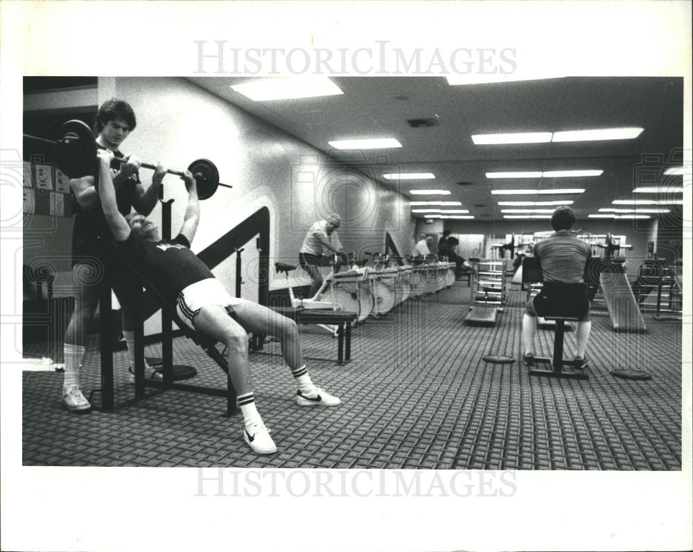 1982 Press Photo mens weight room Hamilton Southfield - Historic Images
