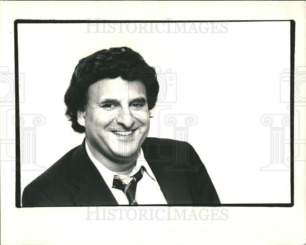 1987 Press Photo Robert Greene, author, columnist - Historic Images